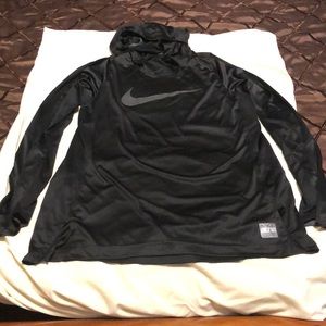 Nike Elite long sleeve pull over